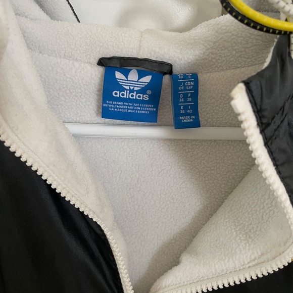 ADIDAS Original Vintage Hooded Jacket - Picture 3 of 4